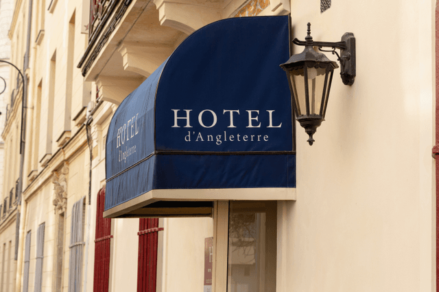 Accueil chaleureux à l'Hôtel d'Angleterre, ambiance familiale Cocobiches
